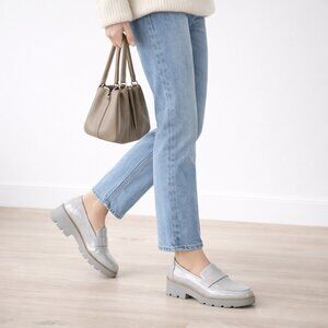 $160 Vionic Kensley VPR Cream Patent Leather Loafers Size 10